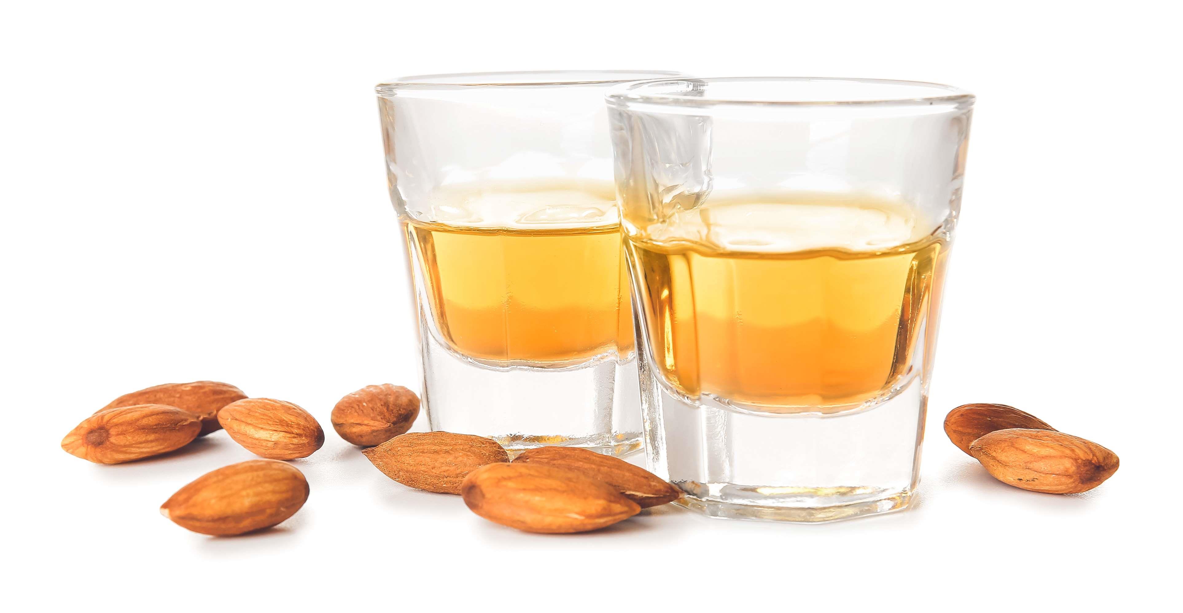 Bio Amaretto Likör: intensive Bittermandel-Note, pur & in Cocktails